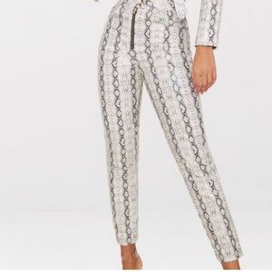 NWT PrettyLittleThing Faux Leather Snakeskin Print High Waisted Pants, Size 6